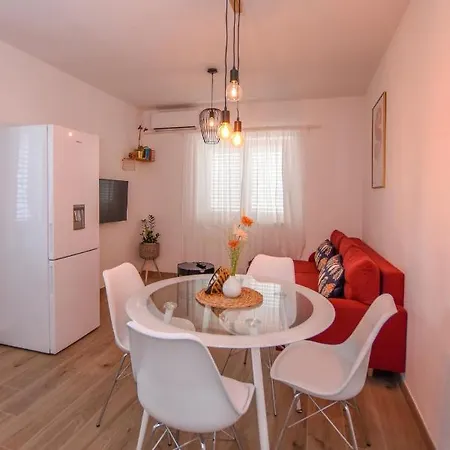Lavanda Apartment *